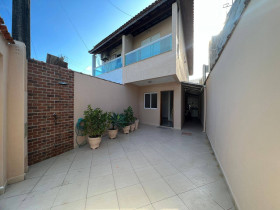 Casa com 2 Quartos à Venda, 50 m² em Solemar - Praia Grande