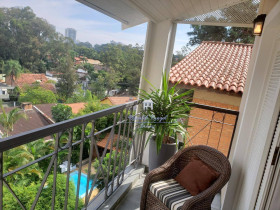 Sobrado com 4 Quartos à Venda, 600 m² em Jardim Marajoara - São Paulo