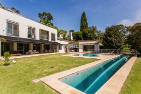Casa com 4 Quartos à Venda, 388 m² em Vila Tramontano - São Paulo