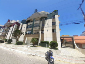 Apartamento com 3 Quartos para Temporada, 95 m² em Bombas - Bombinhas