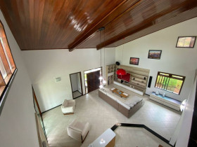 Casa com 4 Quartos à Venda, 420 m² em Farolândia - Aracaju