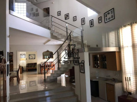 Casa com 5 Quartos à Venda, 499 m² em Alphaville Imbuias - Londrina