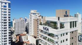 Apartamento com 3 Quartos à Venda, 108 m² em Meia Praia - Itapema