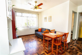 Apartamento com 2 Quartos à Venda, 53 m² em Menino Deus - Porto Alegre