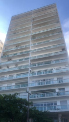 Apartamento com 6 Quartos à Venda,  em Pitangueiras - Guarujá