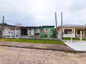 Casa com 3 Quartos à Venda,  em Capão Da Canoa