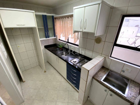 Apartamento com 3 Quartos à Venda, 100 m² em Centro - Balneário Camboriú