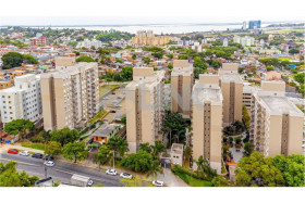 Apartamento com 3 Quartos à Venda, 6.754 m² em Tristeza - Porto Alegre