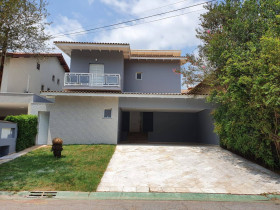 Casa à Venda, 360 m² em Alphaville - Santana De Parnaíba
