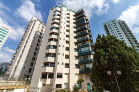 Apartamento com 4 Quartos à Venda, 243 m² em Moema - São Paulo