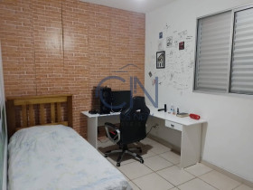 Apartamento com 2 Quartos à Venda,  em Barranco - Taubaté