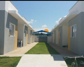 Casa com 2 Quartos à Venda, 56 m² em Balneário Dos Golfinhos - Caraguatatuba