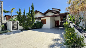Casa com 5 Quartos à Venda, 320 m² em Riviera De São Lourenço - Bertioga