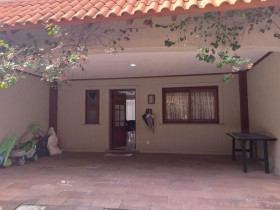 Casa de Condomínio com 3 Quartos à Venda, 230 m² em Santa Tereza - Porto Alegre