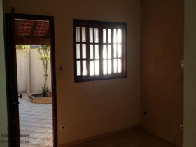 Casa com 3 Quartos à Venda, 110 m² em Jardim Primavera - São João Da Boa Vista
