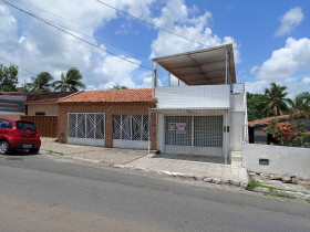 Casa à Venda, 360 m² em Popular - Santa Rita