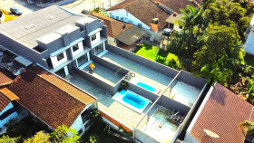 Sobrado com 3 Quartos à Venda, 140 m² em Iririú - Joinville