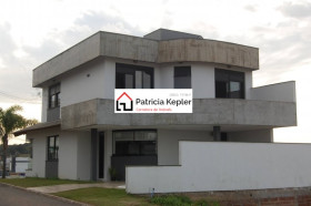 Casa de Condomínio com 3 Quartos à Venda, 180 m² em Mário Quintana - Porto Alegre