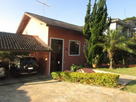 Casa com 3 Quartos à Venda, 350 m² em Jardim Indaia - Embu Das Artes