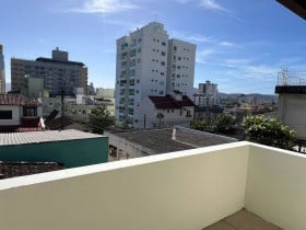 Casa com 4 Quartos à Venda,  em Estreito - Florianópolis