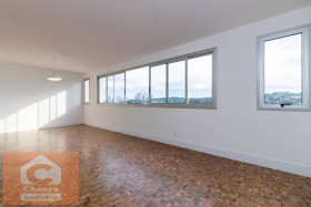 Apartamento com 3 Quartos à Venda, 130 m² em Jardim Europa - São Paulo