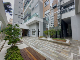 Apartamento com 3 Quartos à Venda, 132 m² em Ahú - Curitiba