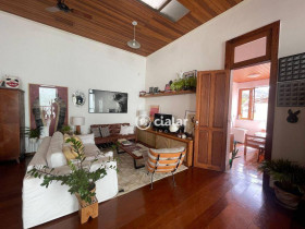 Casa com 3 Quartos à Venda, 203 m² em Humaitá - Rio De Janeiro