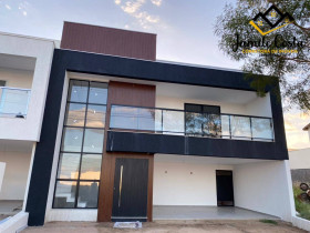 Casa de Condomínio com 4 Quartos à Venda, 206 m² em Nova Esperança - Feira De Santana