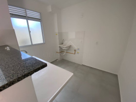 Apartamento com 2 Quartos para Alugar,  em Vila Real - Botucatu