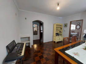 Casa com 4 Quartos à Venda, 159 m² em Vila Bela Vista - Botucatu