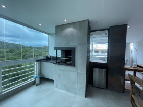 Apartamento com 3 Quartos à Venda, 131 m² em Jurerê - Florianópolis
