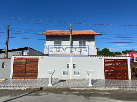 Sobrado com 2 Quartos à Venda, 75 m² em Marajá - Itanhaém