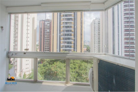 Apartamento com 2 Quartos à Venda,  em Moema - São Paulo