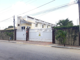 Casa com 3 Quartos à Venda, 105 m² em Lagoa Redonda - Fortaleza
