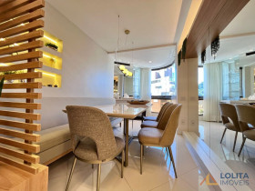 Apartamento com 4 Quartos à Venda, 123 m² em Centro - Florianopolis