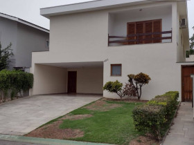 Casa com 3 Quartos para Alugar, 364 m² em Alphaville - Santana De Parnaíba