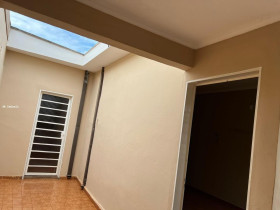 Casa com 3 Quartos para Alugar, 110 m² em Quintino Facci Ii - Ribeirão Preto
