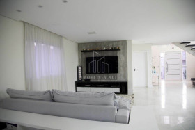 Casa com 4 Quartos à Venda, 400 m² em Alphaville - Santana De Parnaíba