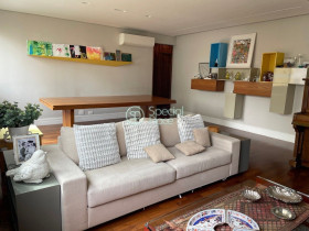 Apartamento com 3 Quartos à Venda, 250 m² em Moema - São Paulo