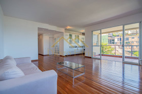 Casa de Condomínio com 3 Quartos à Venda, 211 m² em Pinheiros - São Paulo