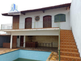 Galpão à Venda, 250 m² em Jardim Rosa Garcia - Tatuí