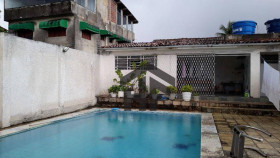 Casa com 6 Quartos à Venda, 337 m² em Cajueiro - Recife