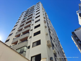 Apartamento com 3 Quartos à Venda, 159 m² em Agronômica - Florianópolis