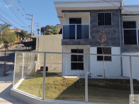 Casa com 3 Quartos à Venda, 206 m² em Planalto - Belo Horizonte