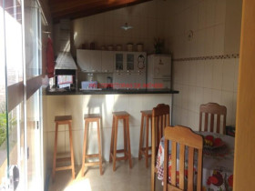 Casa com 3 Quartos à Venda, 189 m² em Vila Caio Junqueira - Poços De Caldas
