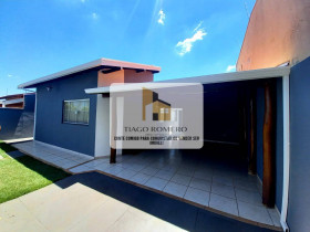 Casa com 3 Quartos à Venda, 360 m² em Araraquara