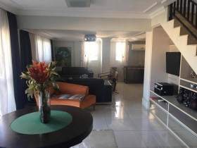 Apartamento com 3 Quartos à Venda, 429 m² em Vila Costa - Taubaté