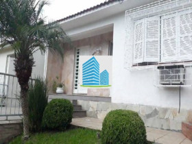 Casa com 3 Quartos à Venda, 130 m² em Vila Ipiranga - Porto Alegre
