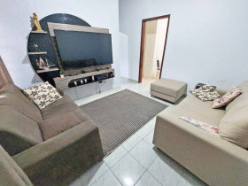 Casa com 3 Quartos à Venda, 72 m² em Guilhermina - Praia Grande