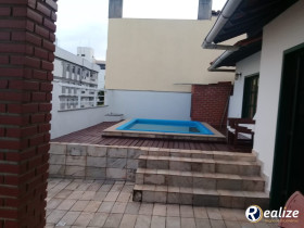 Casa com 5 Quartos à Venda, 430 m² em Meaípe - Guarapari